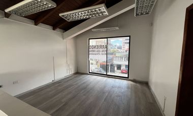 Casa comercial en renta sector batán bajo con 340m2 totales