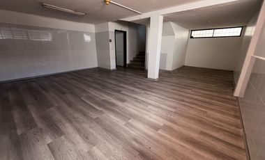 Casa comercial en renta sector batán bajo con 340m2 totales