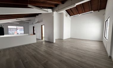 Casa comercial en renta sector batán bajo con 340m2 totales