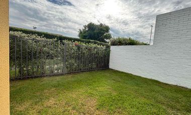 Se vende casa Inteligente de un piso. en la hacienda el Castillo.