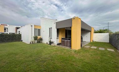 Se vende casa Inteligente de un piso. en la hacienda el Castillo.