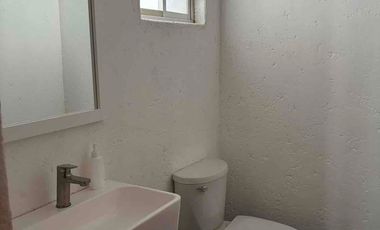 RENTA de Casa en Priv . en esquina Zona  Valle en San Pedro Garza , Garcia NL