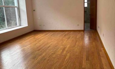 RENTA de Casa en Priv . en esquina Zona  Valle en San Pedro Garza , Garcia NL