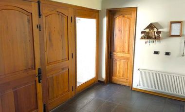 CASA EN CONDOMINIO LAS PIRCAS DE CHICUREO, COLINA (AV. SANTA FILOMENA), 369/1.562 M2, 5D, 4B, SERVICIOS, TERRAZAS, HERMOSO JARDIN, EXCELENTE PISCINA