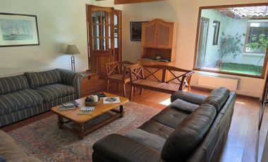 CASA EN CONDOMINIO LAS PIRCAS DE CHICUREO, COLINA (AV. SANTA FILOMENA), 369/1.562 M2, 5D, 4B, SERVICIOS, TERRAZAS, HERMOSO JARDIN, EXCELENTE PISCINA