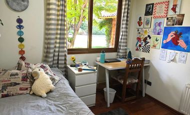 CASA EN CONDOMINIO LAS PIRCAS DE CHICUREO, COLINA (AV. SANTA FILOMENA), 369/1.562 M2, 5D, 4B, SERVICIOS, TERRAZAS, HERMOSO JARDIN, EXCELENTE PISCINA