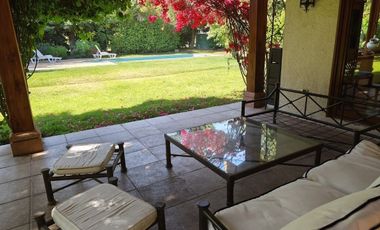 CASA EN CONDOMINIO LAS PIRCAS DE CHICUREO, COLINA (AV. SANTA FILOMENA), 369/1.562 M2, 5D, 4B, SERVICIOS, TERRAZAS, HERMOSO JARDIN, EXCELENTE PISCINA