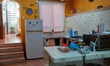 Preciosa casa sola en venta, Col Del Bosque Cuernavaca