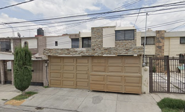 LV25-103 CASA EN VENTA DE RECUPERACION BANCARIA   Roma 117, Valle Dorado, 54020 Tlalnepantla, Méx