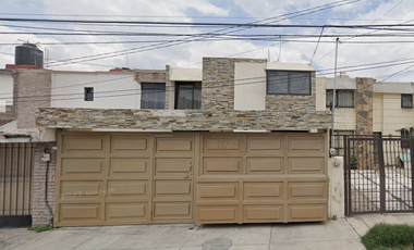 LV25-103 CASA EN VENTA DE RECUPERACION BANCARIA   Roma 117, Valle Dorado, 54020 Tlalnepantla, Méx