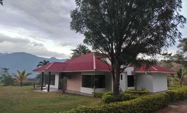 Quinta vacacional con piscina de venta en yunguilla Santa Isabel sector Malapamba a 5 min de la vía principal