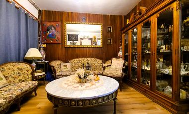 CASA MUY ILUMINADA, IDEAL PARA UNA FAMILIA GRANDE, CON DEPARTAMENTO TIPO LOFT  Y OFICINA INDEPENDIENTES