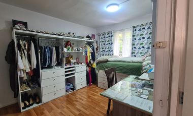 CASA MUY ILUMINADA, IDEAL PARA UNA FAMILIA GRANDE, CON DEPARTAMENTO TIPO LOFT  Y OFICINA INDEPENDIENTES