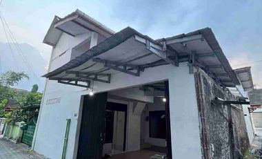 Dijual Murah Rumah 2 Lantai Belakang Hotel Hyatt Jalan Palagan Yogyakarta