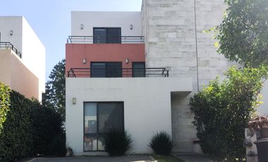 Casa en Venta Modelo Ibiza en Fracc. Villas del Campo, Calimaya, Estado de México.