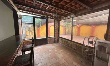 Casa en renta para oficinas, Clínicas, restaurante, excelente ubicación,