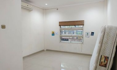 Jarang Ada! Rumah 5 Kamar Dijual di Poasia dengan Harga Spesial!
