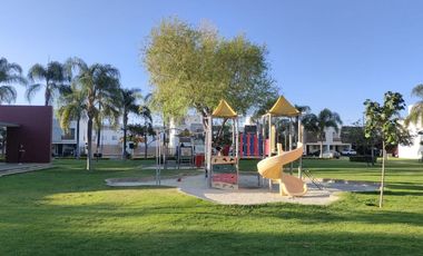 CASA DE 4 RECAMARAS REAL DEL CARMEN ZONA REAL ZAPOPAN