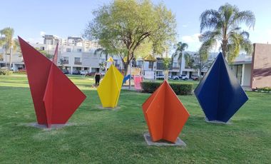 CASA DE 4 RECAMARAS REAL DEL CARMEN ZONA REAL ZAPOPAN