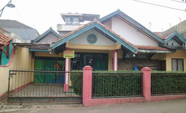 rumah strategis dekat akses tol Moch Toha Bandung