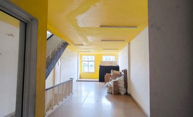 Di Sewakan Ruko Colosseum di Green Lake City - (UMI070)