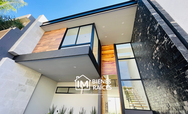 CASA EN VENTA EN LOMAS PUNTA DEL ESTE