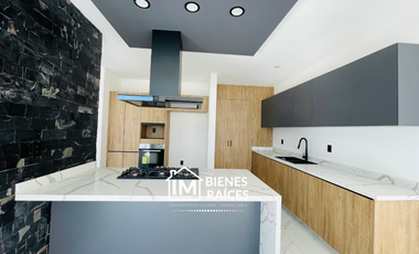 CASA EN VENTA EN LOMAS PUNTA DEL ESTE