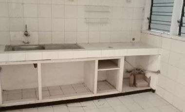 Sewa Rumah 1,5LT, Gress Siap Huni, row jalan lebar, lokasi strategis