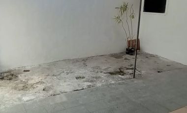 Sewa Rumah 1,5LT, Gress Siap Huni, row jalan lebar, lokasi strategis