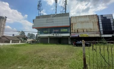 GEDUNG EX SHOWROOM PLUS 2 RUKO GANDENG DI CIMONE LOKASI STRATEGIS DIJUAL CEPAT HARGA TERBAIK NEGO SAMPAI JADI