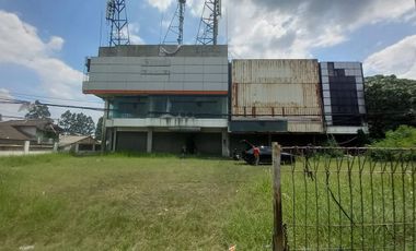 GEDUNG EX SHOWROOM PLUS 2 RUKO GANDENG DI CIMONE LOKASI STRATEGIS DIJUAL CEPAT HARGA TERBAIK NEGO SAMPAI JADI