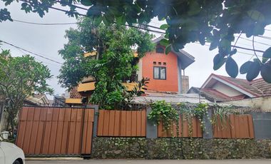 Dijual Cepat Rumah 2 Lantai Lokasi Strategis Di Cinere Depok