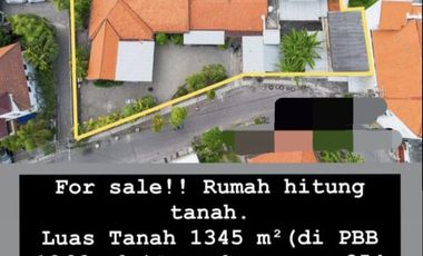 Rumah Bangunan Lama Dharmahusada