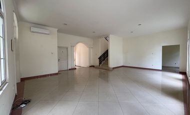 Rumah Hoek Mewah Flamboyan Golf PIK 15x23 5+1KT SHM