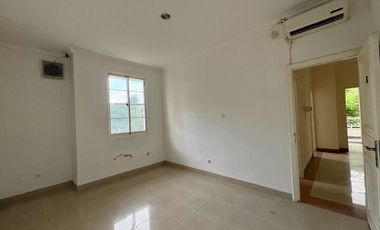 Rumah Hoek Mewah Flamboyan Golf PIK 15x23 5+1KT SHM