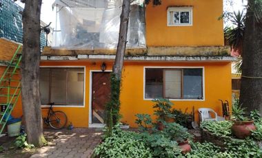 Vendo oportunidad de negocio en Coyoacan terreno con 2 casas y 2 locales