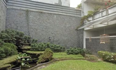 Turun Harga! Rumah 2 Lantai Bisnis Area di Jl. Dr. Setiabudi, Kota Bandung