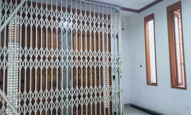 Turun Harga! Rumah 2 Lantai Bisnis Area di Jl. Dr. Setiabudi, Kota Bandung