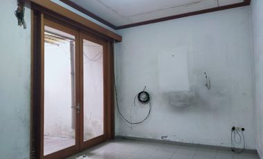 Turun Harga! Rumah 2 Lantai Bisnis Area di Jl. Dr. Setiabudi, Kota Bandung