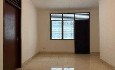 Sewa Cepat Rumah Standar 12x20 di Gading Harmoni – Lokasi Premium Rp 105.000.000 per tahun