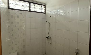 Sewa Cepat Rumah Standar 12x20 di Gading Harmoni – Lokasi Premium Rp 105.000.000 per tahun