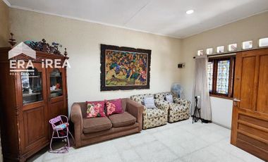 RUMAH DIJUAL DI SOLO DEKAT PLAZA SINGOSAREN PASAR KEMBANG