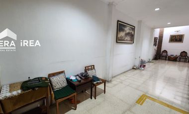 RUMAH DIJUAL DI SOLO DEKAT PLAZA SINGOSAREN PASAR KEMBANG