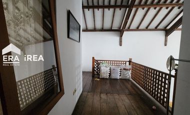 RUMAH DIJUAL DI SOLO DEKAT PLAZA SINGOSAREN PASAR KEMBANG