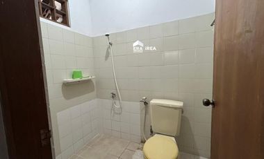 RUMAH DIJUAL DI SOLO DEKAT PLAZA SINGOSAREN PASAR KEMBANG