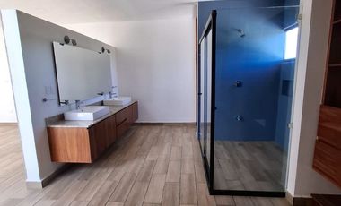 CASA EN VENTA CLUB DE GOLF