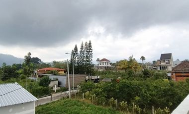 VILLA MURAH BATU DENGAN KOLAM RENANG DAN VIEW MENARIK