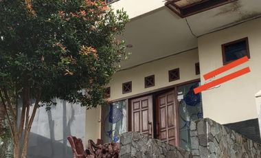 Rumah 2 lantai siap huni di bandung strategis dkt fasilitas pendidikan rumah sakit bu bisa di nego