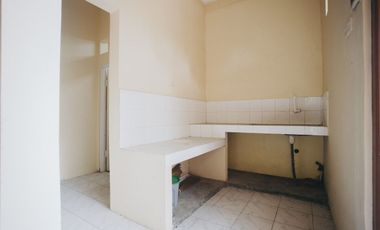 RUMAH DIJUAL DI SOLO BARAT COLOMADU DEKAT DE TJOLOMADOE