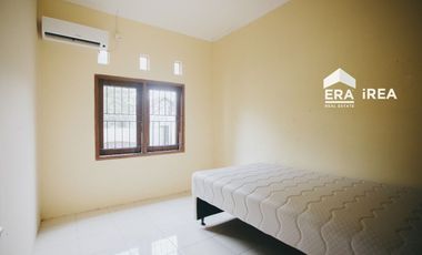 RUMAH DIJUAL DI SOLO BARAT COLOMADU DEKAT DE TJOLOMADOE